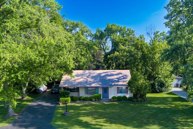 1333 W 59th St, La Grange Highlands, IL 60525 - view of front of home with a front lawn and driveway