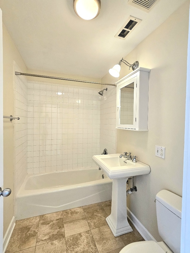 2537.5 Prairie Ave Unit 3N, Evanston, IL 60201 - bathroom with tub / shower combination and toilet