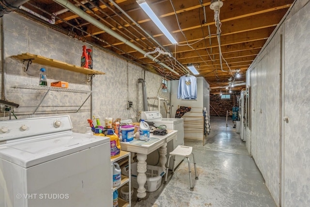 14119 W Maple Rd, Mokena, IL 60448 - unfinished below grade area featuring washer and clothes dryer
