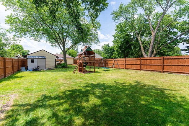 913 Church Rd, Aurora, IL 60505 - photo 25