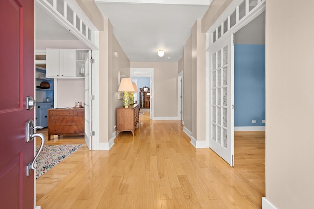 1639 Brower Pl, Sycamore, IL 60178 - foyer entrance with light wood-type flooring and baseboards
