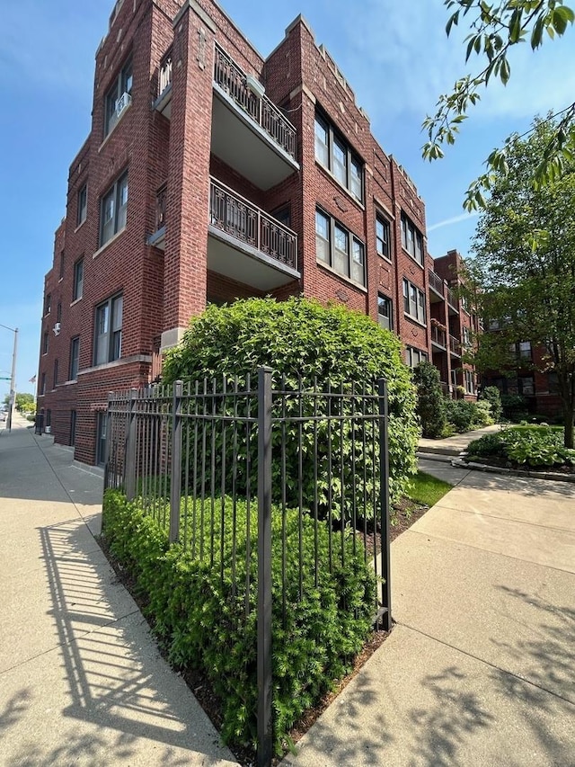 629 Garfield St Unit 1N, Oak Park, IL 60304 - view of building exterior