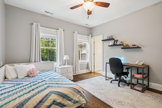 924 Linden Ave, Wilmette, IL 60091 - bedroom with wood finished floors, an office area, and a ceiling fan
