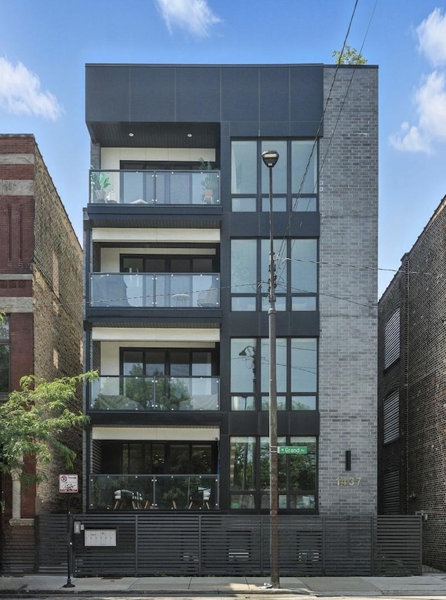 1437 W Grand Ave Unit 1S, Chicago, IL 60642 - view of building exterior
