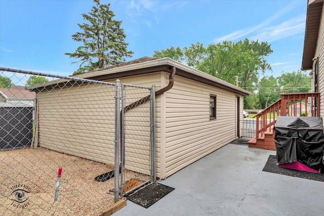 3830 W 154th Pl, Markham, IL 60428 - view of side of property with a gate and a patio area