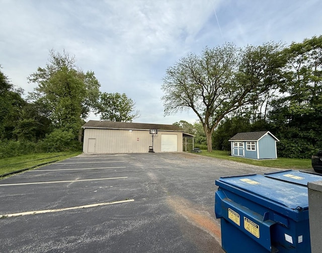 14401 Pulaski Rd, Midlothian, IL 60445 - view of detached garage