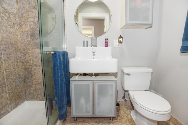 4220 S Champlain Ave Unit 2N, Chicago, IL 60653 - bathroom with toilet and a shower stall