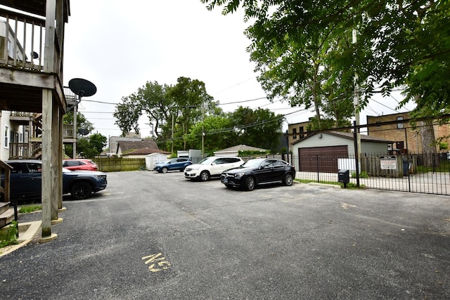 4220 S Champlain Ave Unit 2N, Chicago, IL 60653 - view of uncovered parking lot