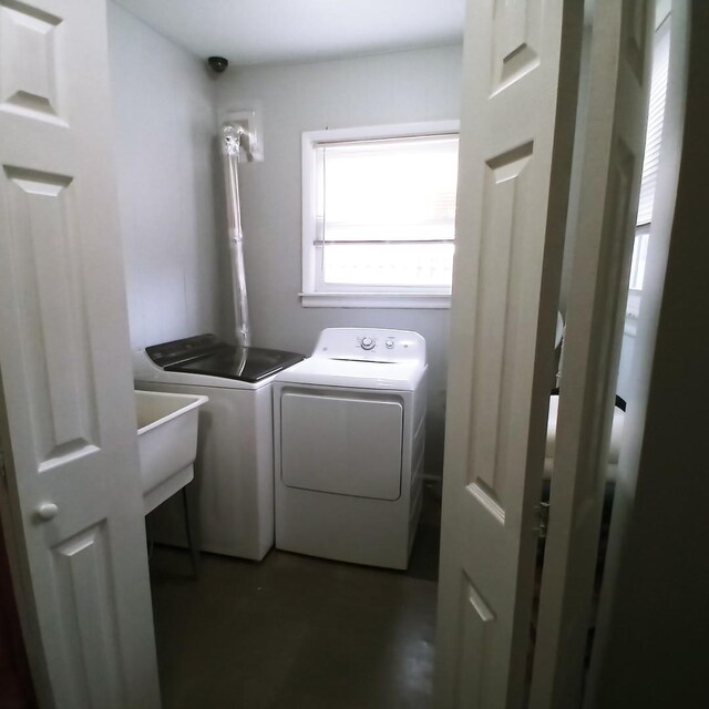 5443 S Long Ave, Chicago, IL 60638 - laundry room featuring washing machine and clothes dryer