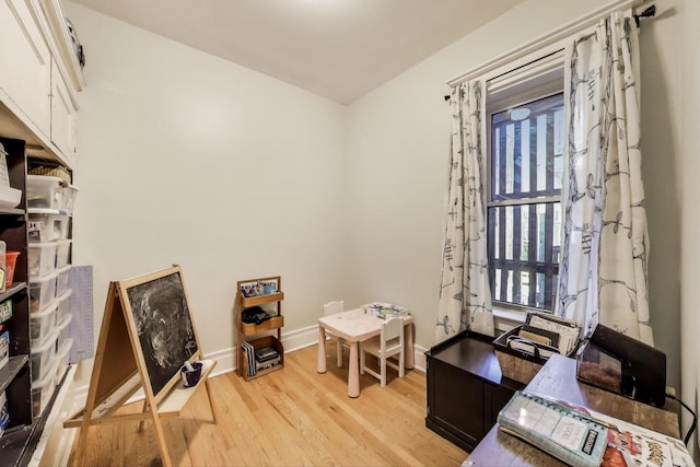 5502 S Hyde Park Blvd Unit 2, Chicago, IL 60637 - office space featuring light wood-style floors and baseboards