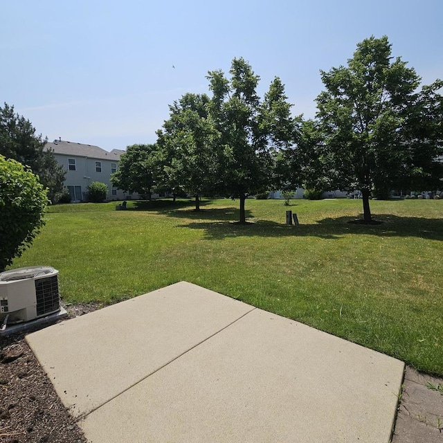 4029 Boulder Ct, Aurora, IL 60504 - view of green lawn featuring a patio