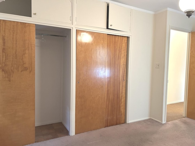 1415 Lakewood Dr, Mendota, IL 61342 - unfurnished bedroom featuring carpet and ornamental molding