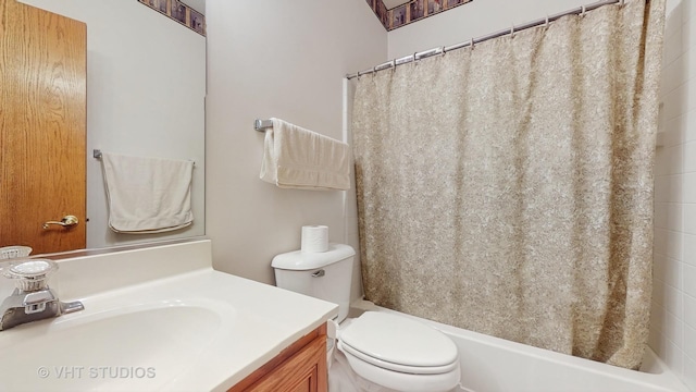 832 Veridian Way Unit 832, Cary, IL 60013 - full bathroom with vanity and shower / bathtub combination with curtain