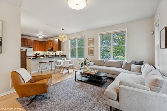 1048 W Lill Ave Unit 2, Chicago, IL 60614 - living area featuring light wood-style floors