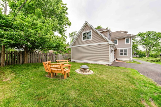 20760 N Florence Ave, Lincolnshire, IL 60069 - back of property featuring asphalt driveway