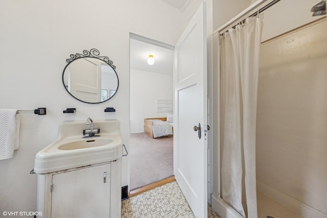 761 Revere Rd, Glen Ellyn, IL 60137 - bathroom with vanity and a shower with shower curtain