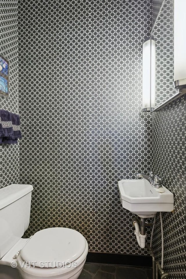 822 Clinton Pl, Evanston, IL 60201 - bathroom featuring toilet