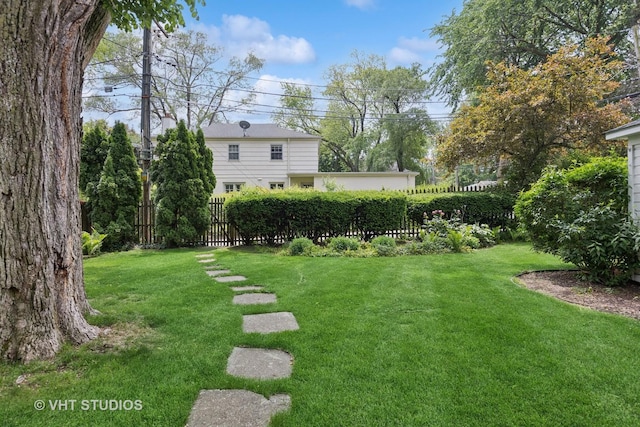 822 Clinton Pl, Evanston, IL 60201 - view of yard