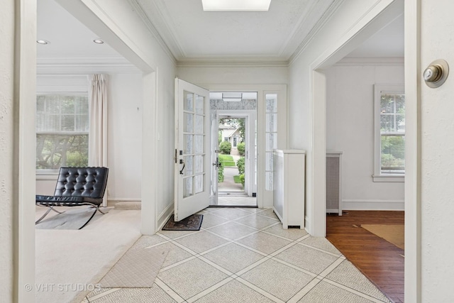 822 Clinton Pl, Evanston, IL 60201 - entrance foyer with ornamental molding and baseboards