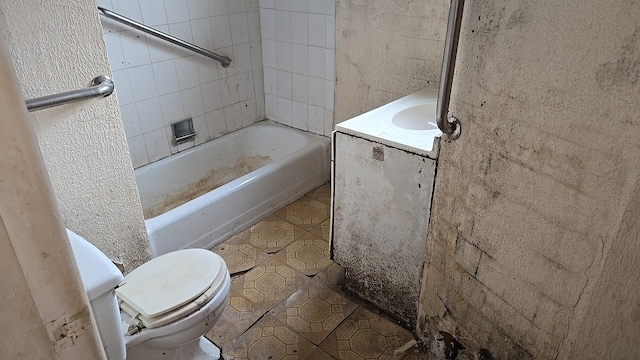 9426 S Peoria St, Chicago, IL 60620 - bathroom featuring toilet and tile patterned flooring