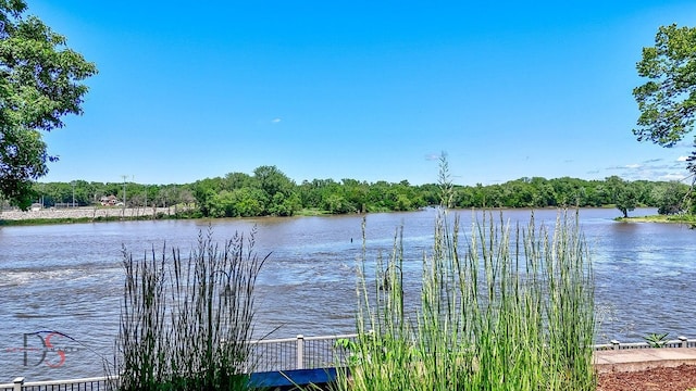 524 E Van Buren St, Ottawa, IL 61350 - water view