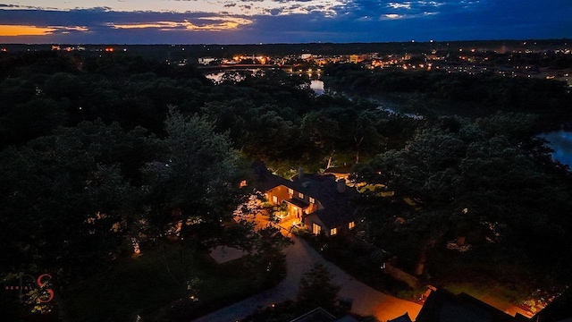 524 E Van Buren St, Ottawa, IL 61350 - aerial view at dusk