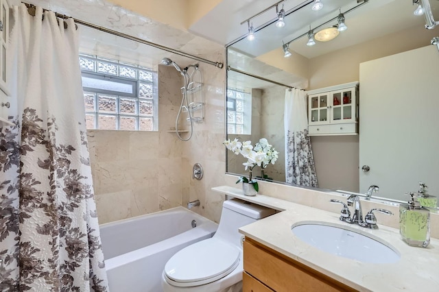 8712 W Berwyn Ave Unit 3W, Chicago, IL 60656 - full bathroom featuring shower / bath combination with curtain and vanity