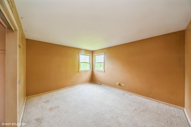 1940 Cypress Ln, Northbrook, IL 60062 - unfurnished room featuring carpet floors and baseboards