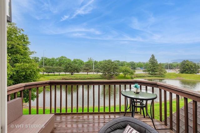 1190 Harbor Ct Unit 1190, Glendale Heights, IL 60139 - wooden terrace with a water view