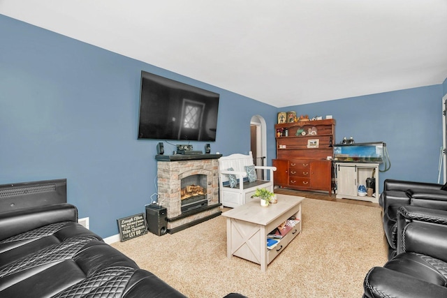 31330 S Seltzer Rd, Wilmington, IL 60481 - living room featuring arched walkways and a fireplace