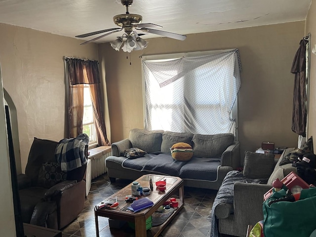 18 E 24th St, Chicago Heights, IL 60411 - living room with ceiling fan and arched walkways