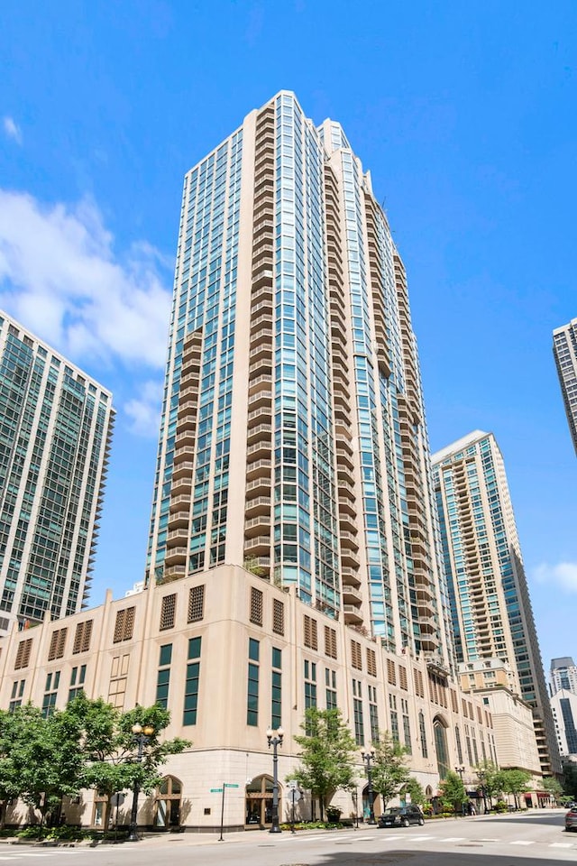 21 E Huron St Unit 4701, Chicago, IL 60611 - view of property