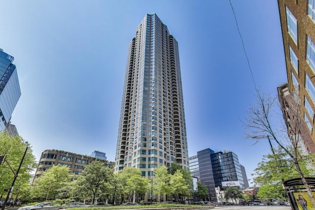 400 N La Salle Dr Unit 1607, Chicago, IL 60654 - view of building exterior