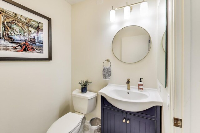 400 N La Salle Dr Unit 1607, Chicago, IL 60654 - bathroom with vanity and toilet