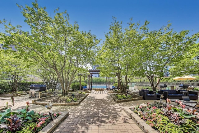 400 N La Salle Dr Unit 1607, Chicago, IL 60654 - view of home's community with a patio
