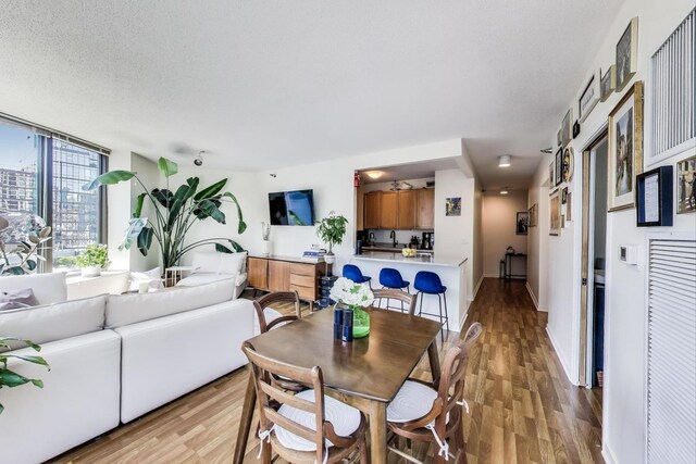 400 N La Salle Dr Unit 1607, Chicago, IL 60654 - dining space with wood finished floors and baseboards