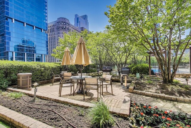 400 N La Salle Dr Unit 1607, Chicago, IL 60654 - view of patio with outdoor dining space