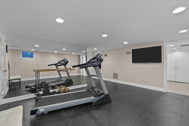 1300 Hackberry Ln, Winnetka, IL 60093 - exercise area with recessed lighting