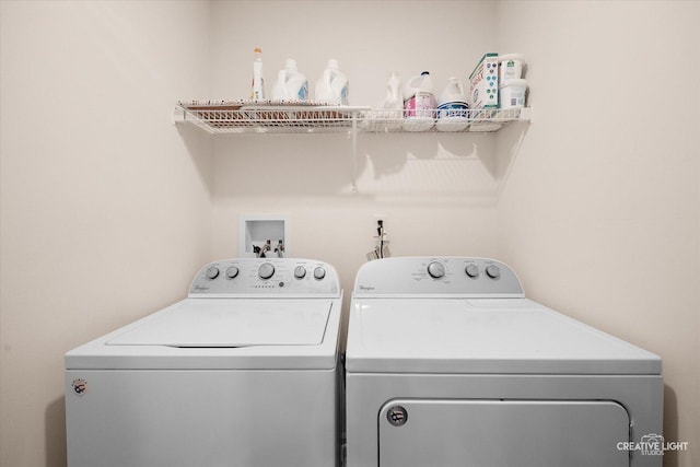 808 Karen Dr, Hampshire, IL 60140 - washroom featuring washer and clothes dryer