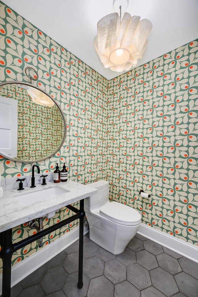 824 W Armitage Ave Unit 2Cd, Chicago, IL 60614 - bathroom with tile patterned flooring and vanity