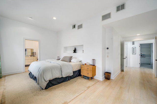 824 W Armitage Ave Unit 2Cd, Chicago, IL 60614 - bedroom featuring light wood-style flooring and recessed lighting