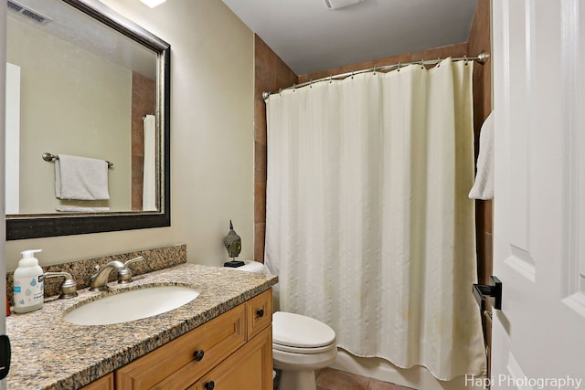 358 W Huron St Unit B, Chicago, IL 60654 - full bath with vanity, curtained shower, and tile patterned floors