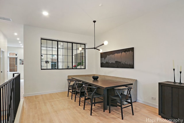 358 W Huron St Unit B, Chicago, IL 60654 - dining area with wood finished floors and recessed lighting
