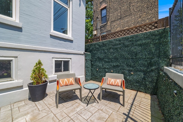 2012 W Charleston St, Chicago, IL 60647 - view of patio / terrace