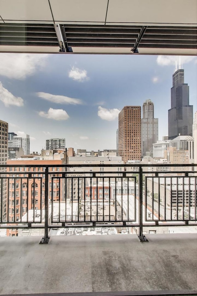 520 S State St Unit 1726, Chicago, IL 60605 - balcony with a skyline view
