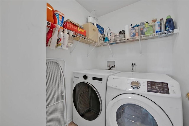 1854 Westridge Pl, Aurora, IL 60504 - laundry area featuring a heating unit and washing machine and dryer