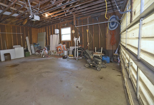 1400 Maple Ln, Marseilles, IL 61341 - garage with a garage door opener