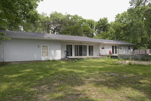 1400 Maple Ln, Marseilles, IL 61341 - rear view of property featuring a yard and a deck