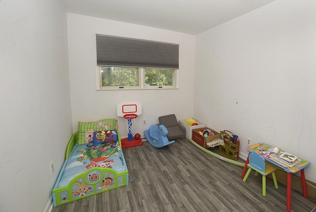 1400 Maple Ln, Marseilles, IL 61341 - game room with wood finished floors and baseboards