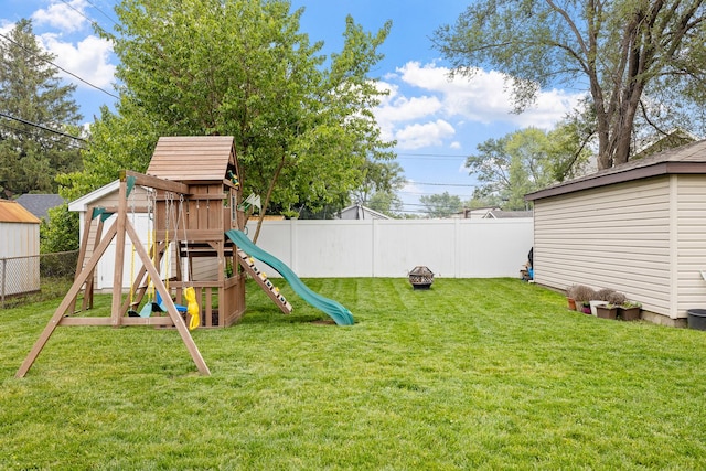 10843 Mcvicker Ave, Chicago Ridge, IL 60415 - fenced backyard featuring a playground